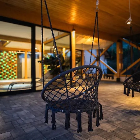 Jezowa Woda Osrodek Wypoczynkowy Palmiarnia I Resort *