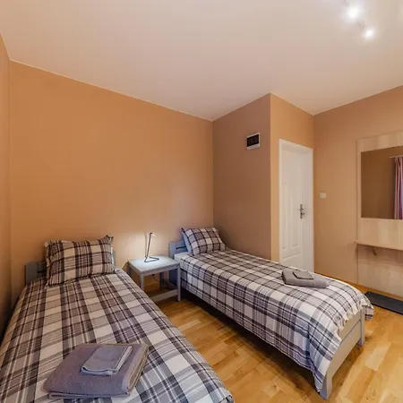 Jezowa Woda Osrodek Wypoczynkowy Palmiarnia I Resort Przyszowa (Limanowa)